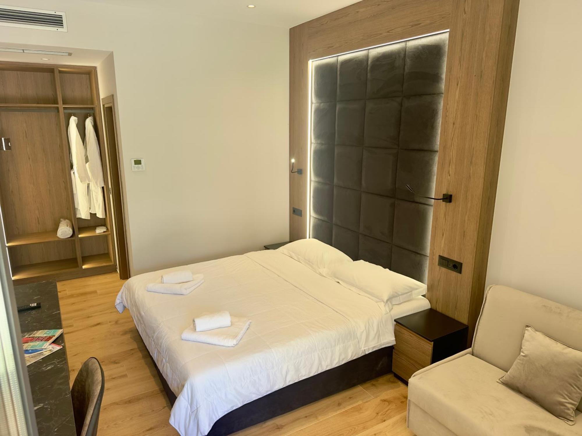 Elmar Comfort Vlore Bagian luar foto