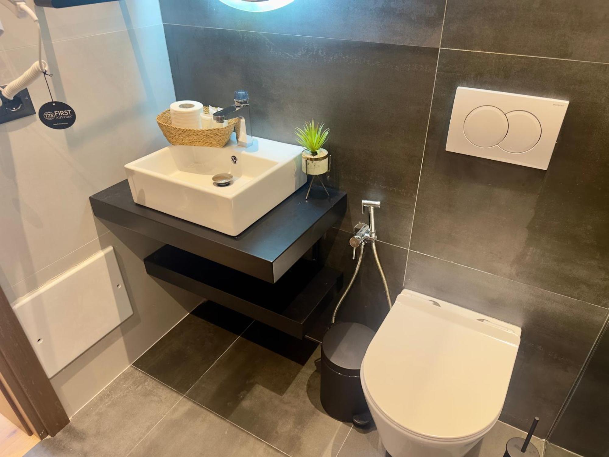 Elmar Comfort Vlore Bagian luar foto