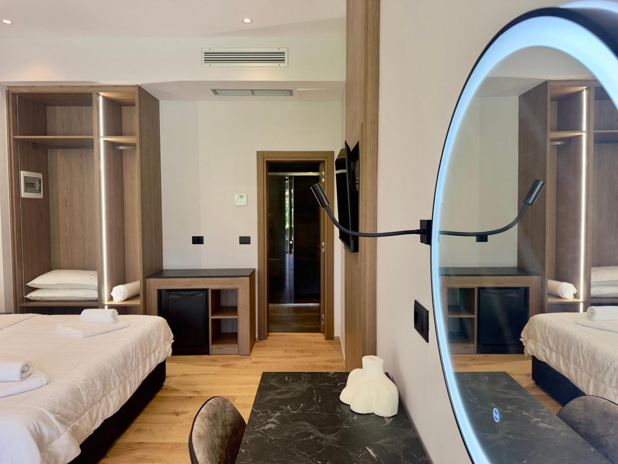 Elmar Comfort Vlore Bagian luar foto