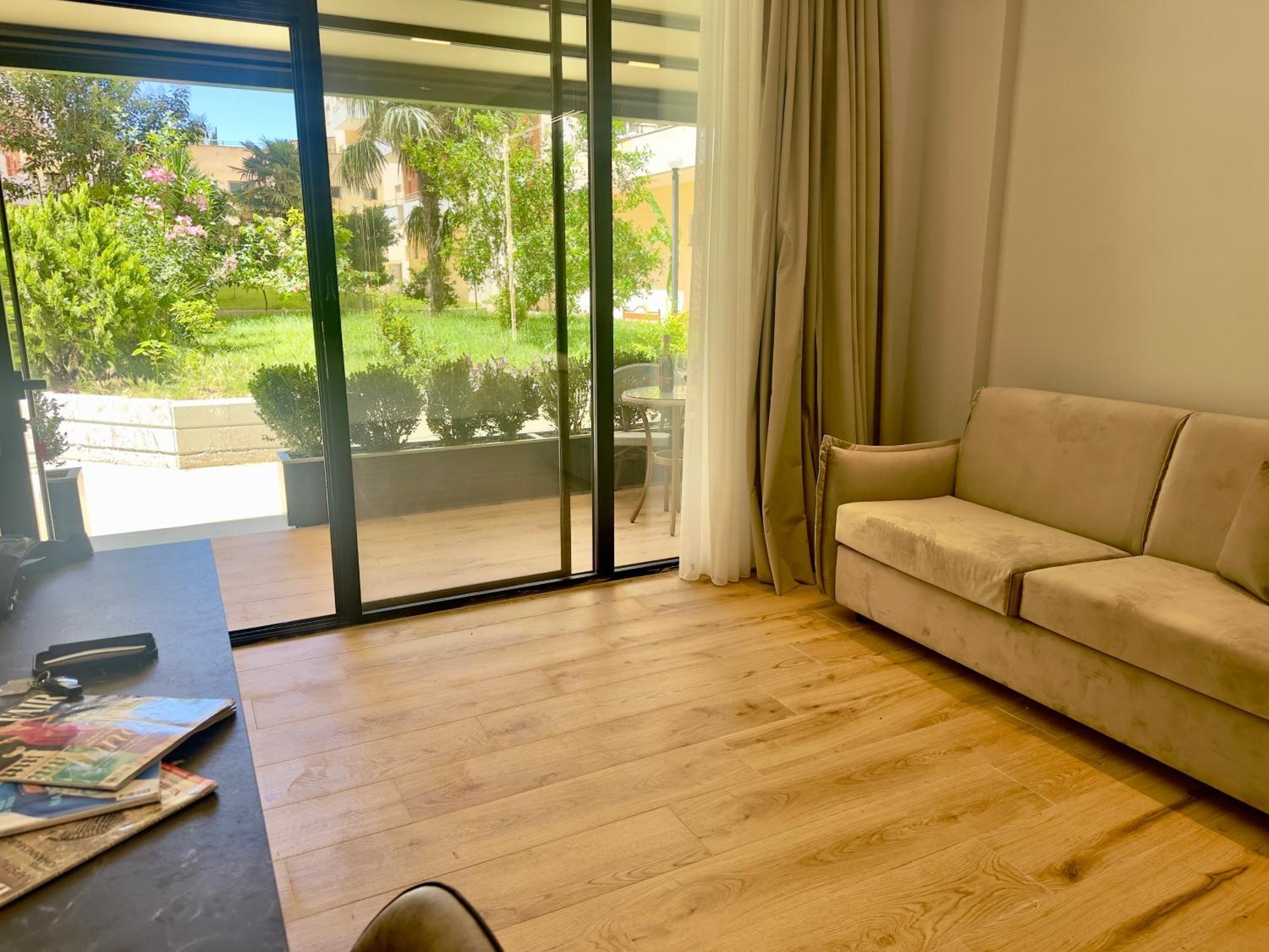 Elmar Comfort Vlore Bagian luar foto