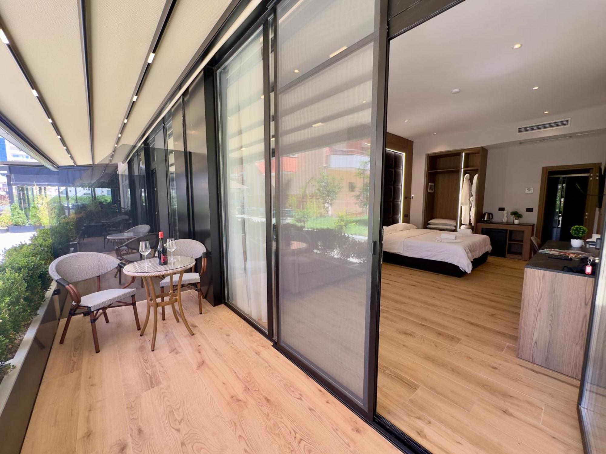Elmar Comfort Vlore Bagian luar foto