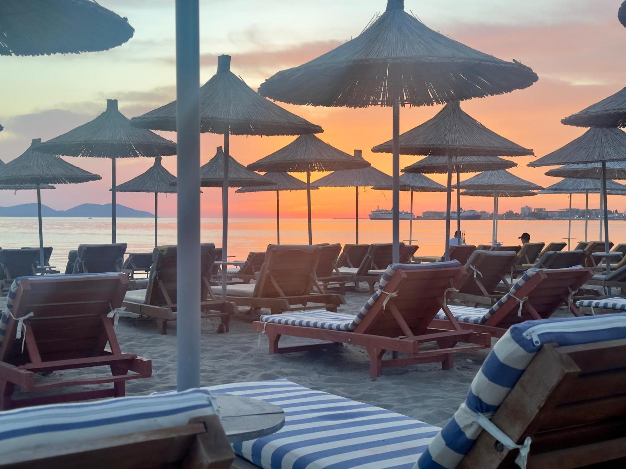Elmar Comfort Vlore Bagian luar foto
